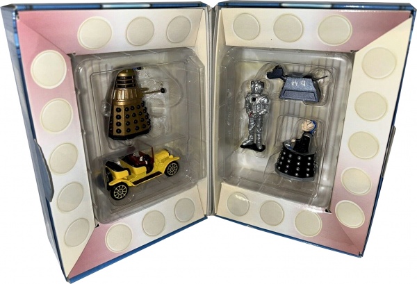 Doctor Who Corgi Tardis Collectors Set Scificollector Exclusive Limited Edition NEW BUT DAMAGED PACKAGING